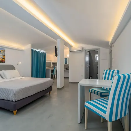 Central Fira Suites 3* סנטוריני