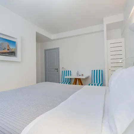 Central Fira Suites 3* סנטוריני