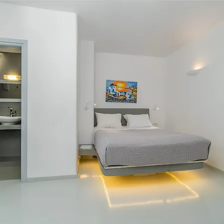 Central Fira Suites מלון סנטוריני