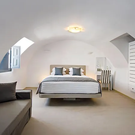 Central Fira Suites מלון סנטוריני