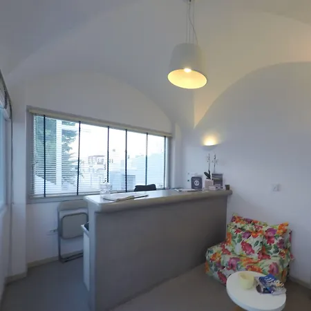 Central Fira Suites