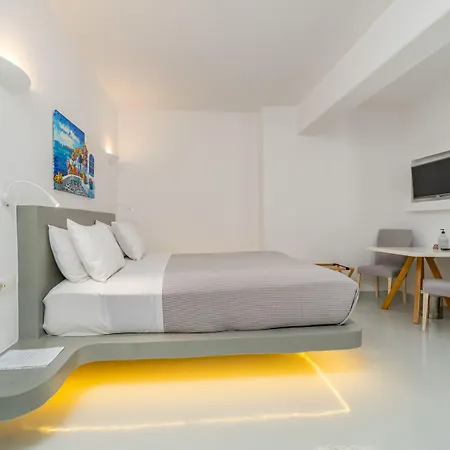 Hotel Central Fira Suites
