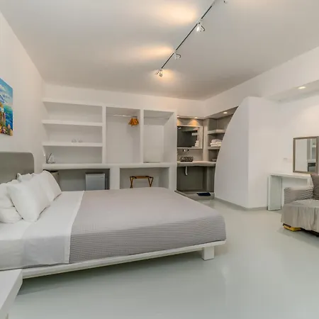 Central Fira Hotel 3*