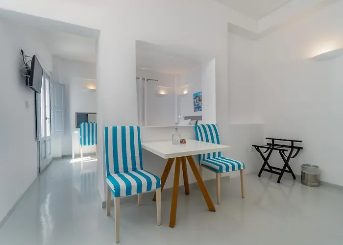 Hotel Central Fira Suites 3*