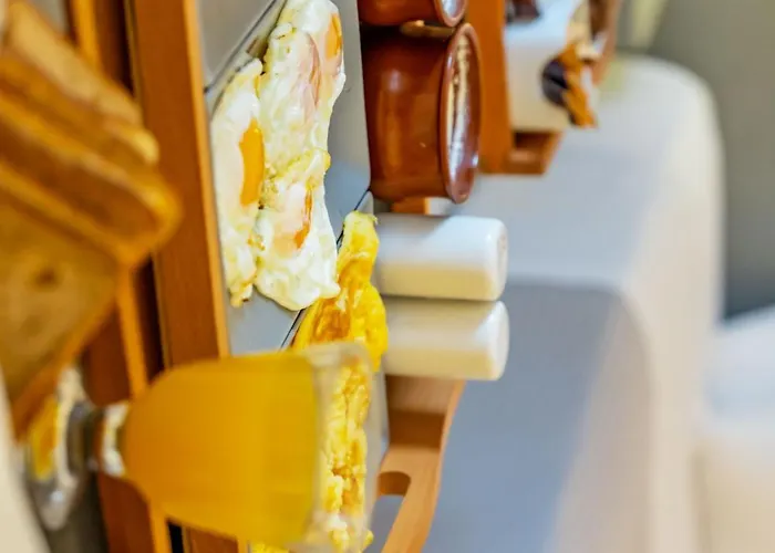 Central Fira Suites Hotel