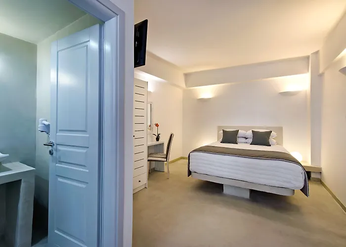 Central Fira Suites Hotell