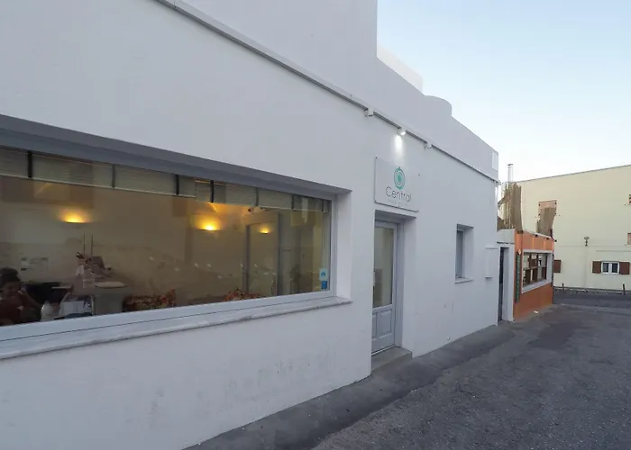 Central Fira Suites Hotell