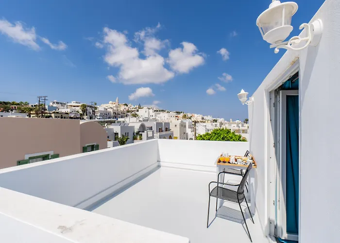 Central Fira Suites 3*