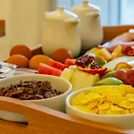 Hotel Central Fira Suites