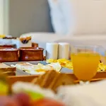 Central Fira Suites 3*