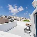 Central Fira Suites 3*